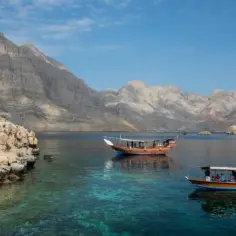 Czas lotu z Polski do Omanu - Ile trwa przelot i jakie są opcje?