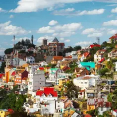 Ile Naprawdę Kosztuje Lot na Madagaskar z Polski? Sprawdź Ceny i Najlepsze Trasy
